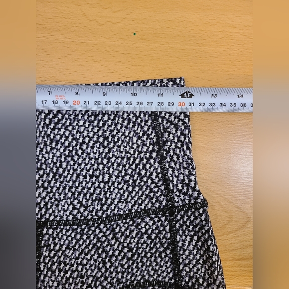 Lululemon Wunder Short 2” Mini Scatter Star Arctic Grey Black Sz 6 Luxtreme - Picture 7 of 11